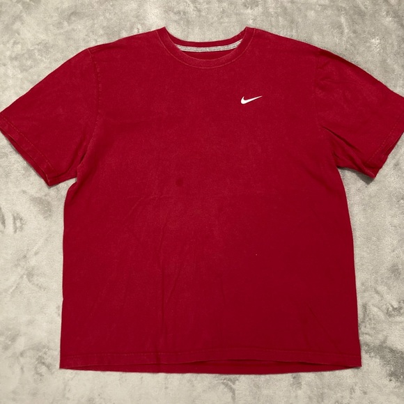Nike Tee - Picture 1 of 5